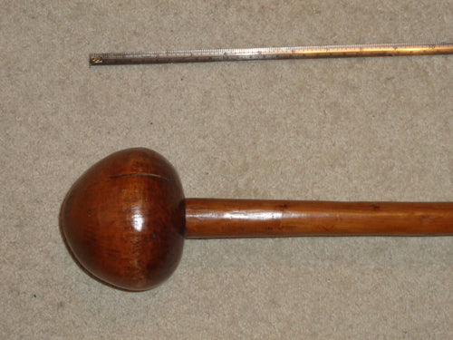 A LARGE ZULU FIGHTING KNOBKERRY, IWISA